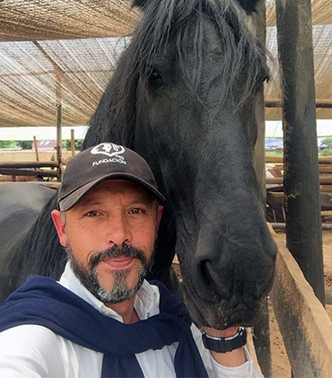 Alejandro Vela